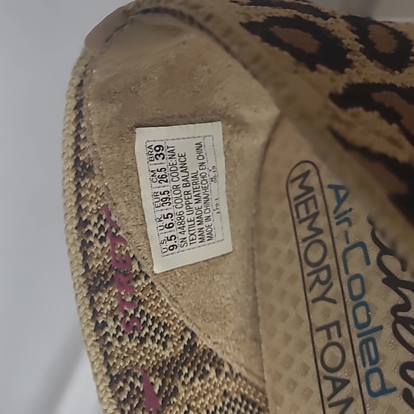 Sketchers Women's Animal Print Memory Print Slip Ons -Size 9.5 Beige - Picture 6 of 6